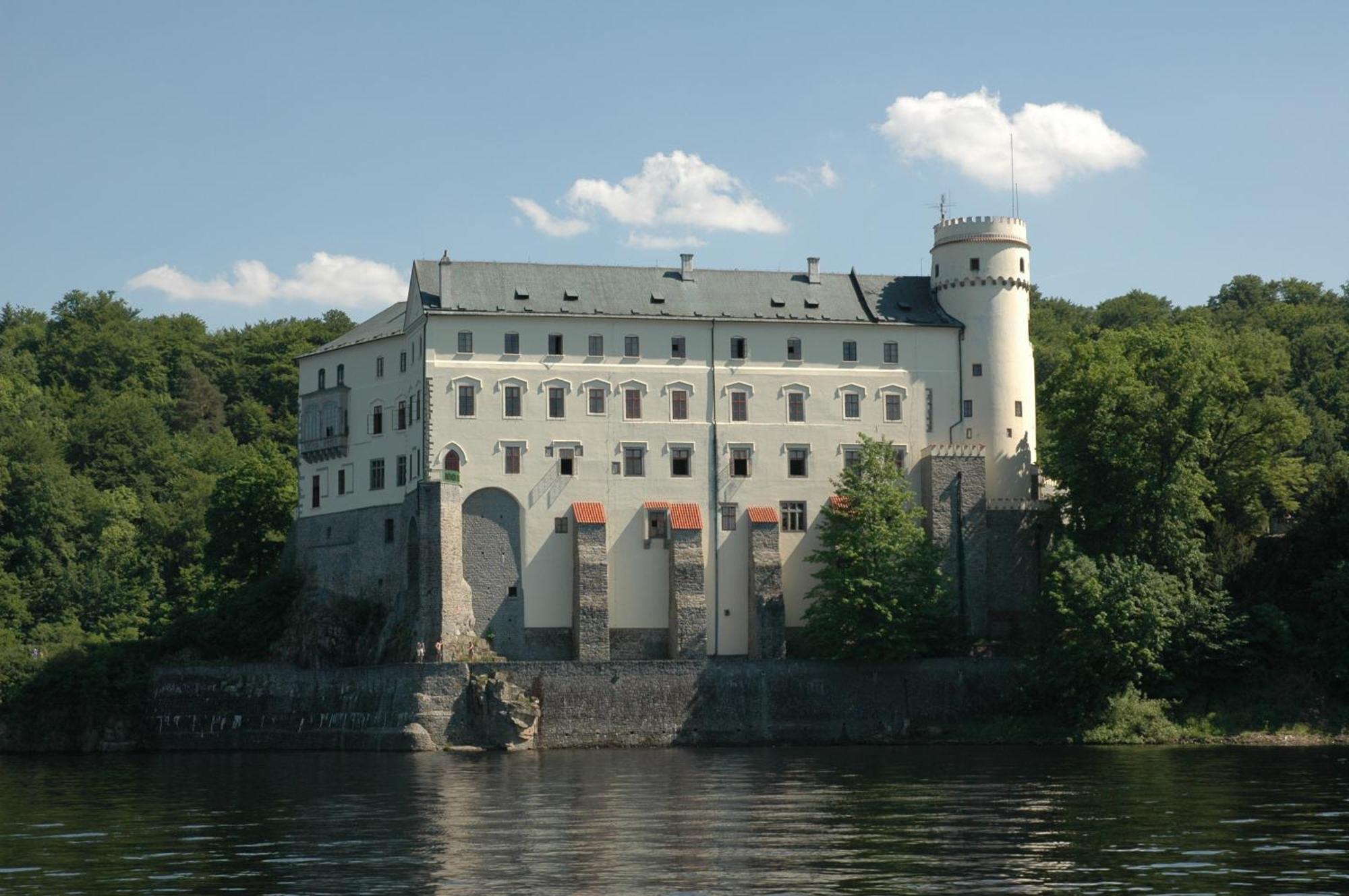 Resort Hotel Zvikov Zvikovske Podhradi Exterior photo