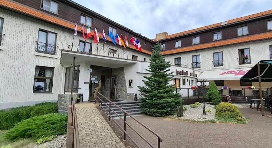 Resort Hotel Zvikov Zvikovske Podhradi Exterior photo
